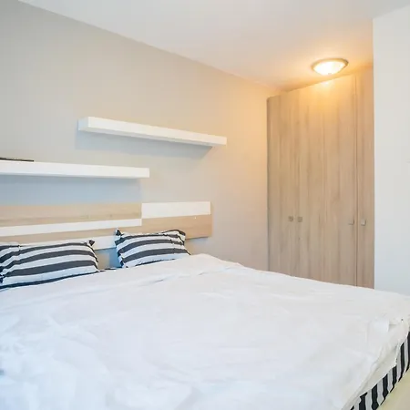 Sunset Apartment *